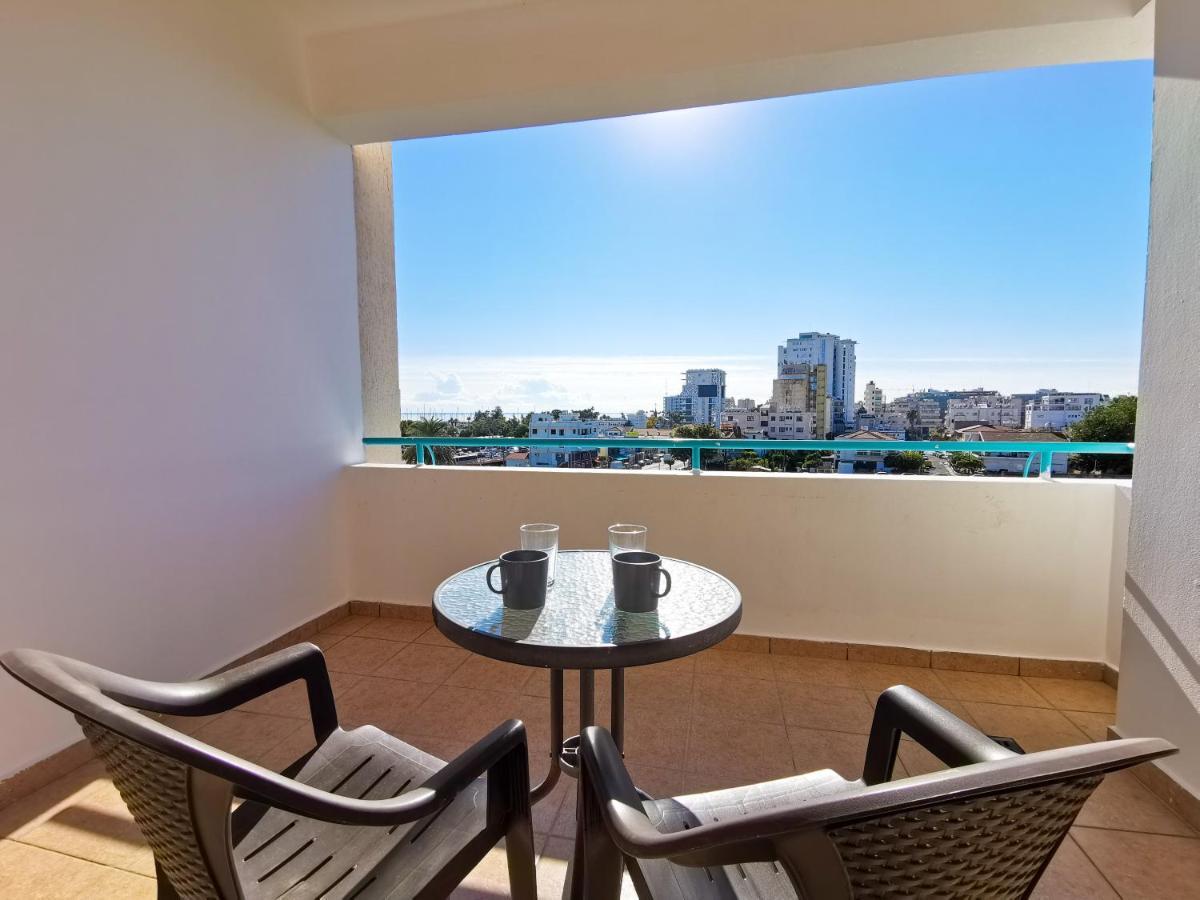 Off Course Seaview Apartment Lárnaca Exterior foto